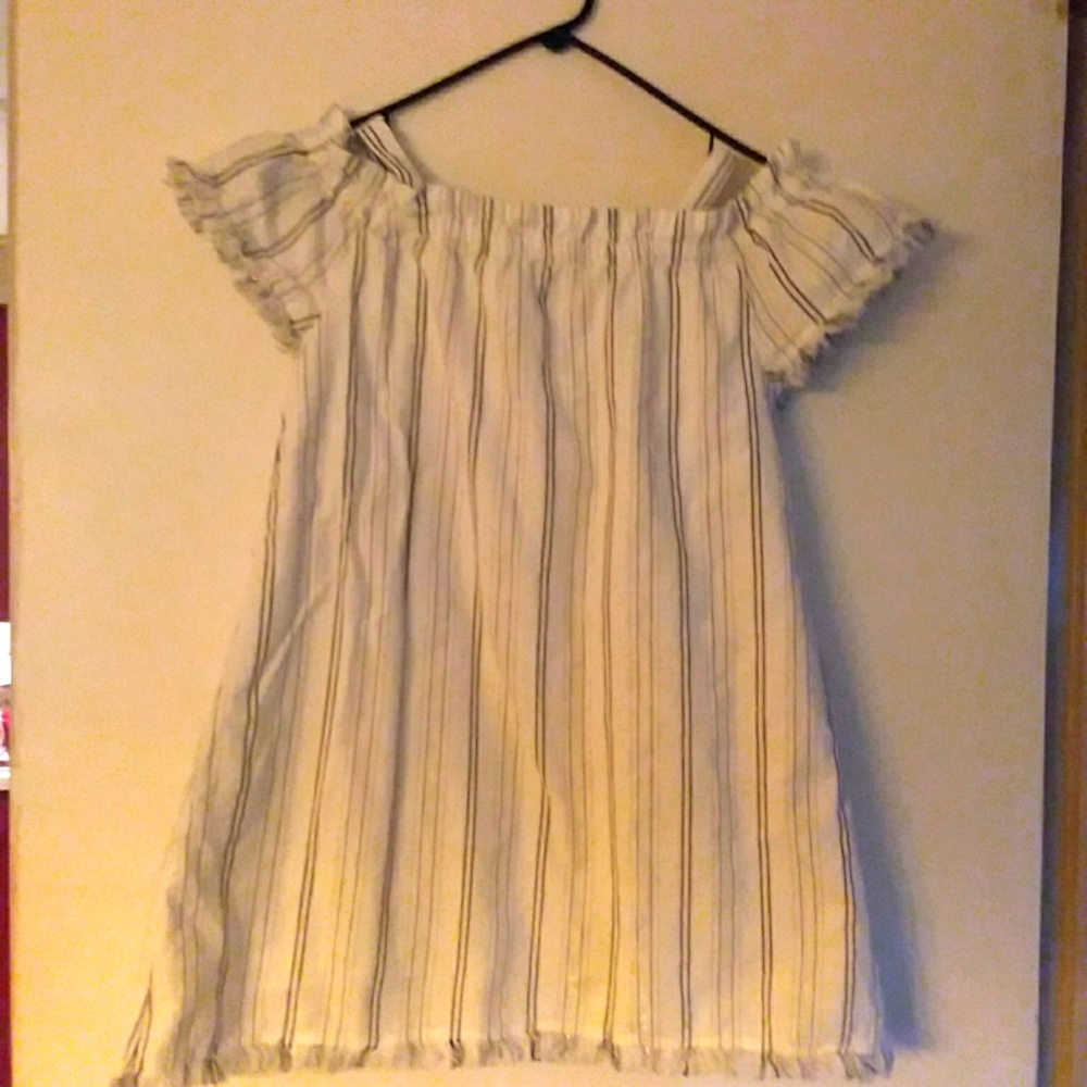 JESSICA SIMPSON top in size medium.